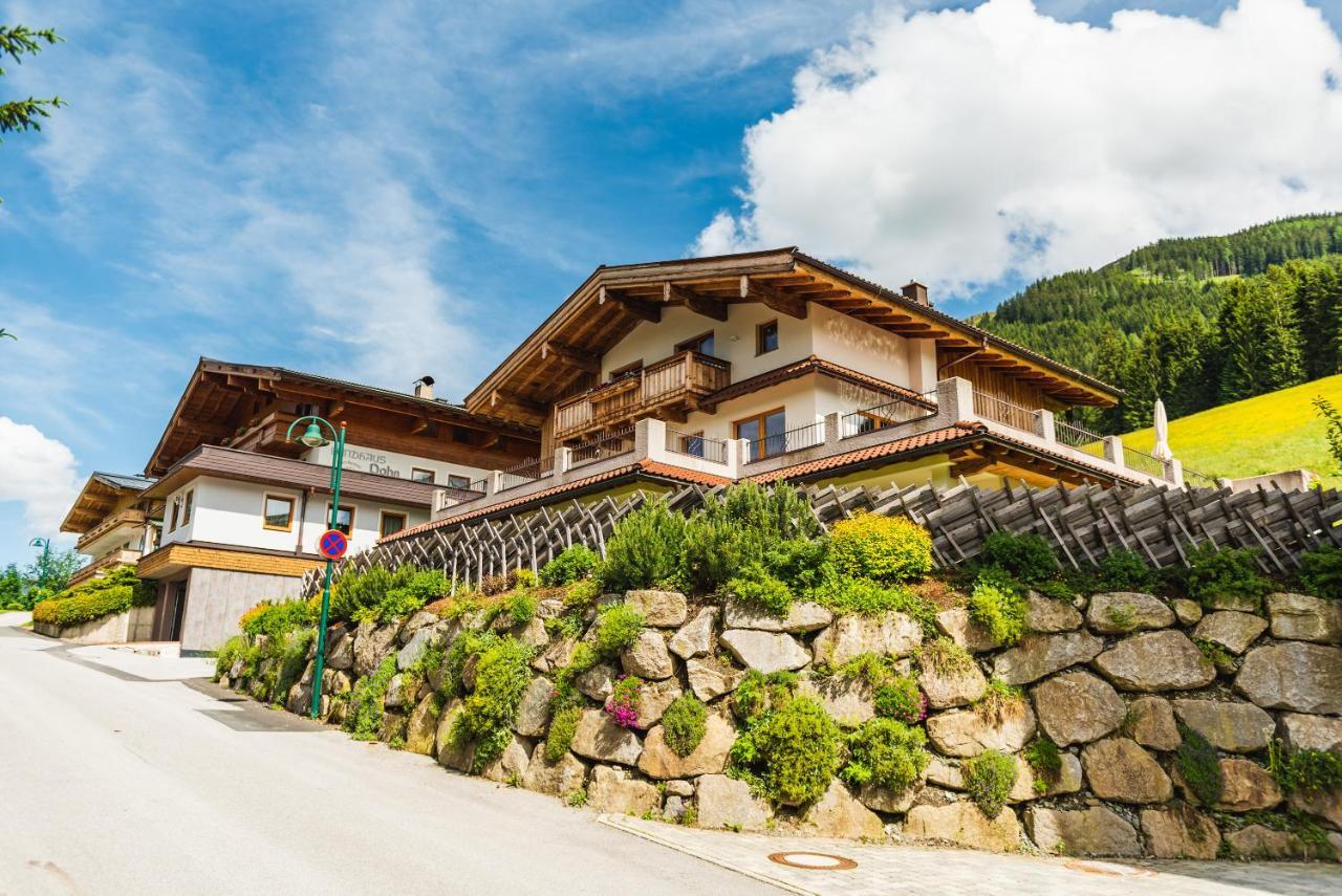 Haus Sabrina - Ferienwohnungen Saalbach-Hinterglemm Exterior photo